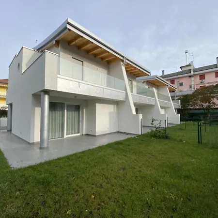 Bright Family With Garden Close To The Sea * ביביונה