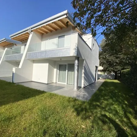 Bright Family With Garden Close To The Sea * ביביונה